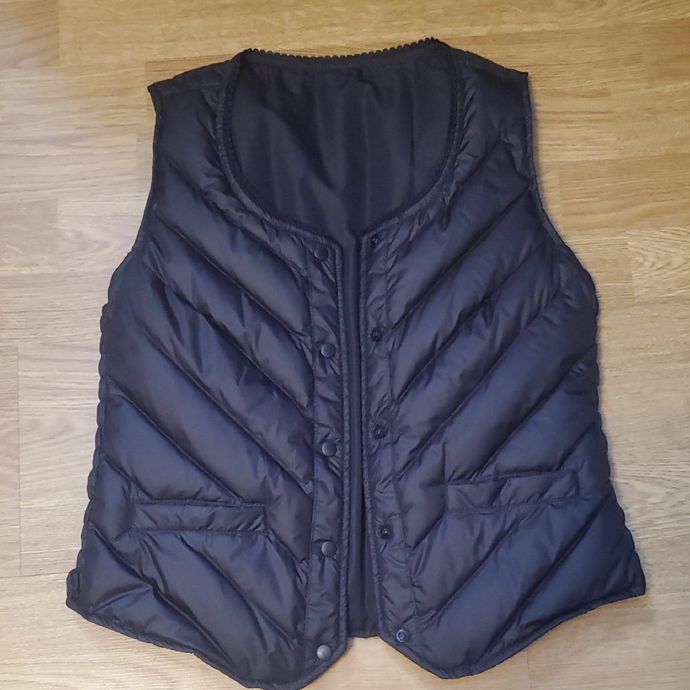 Women's Black Quilted Puffer Vest - Lightweight Layering